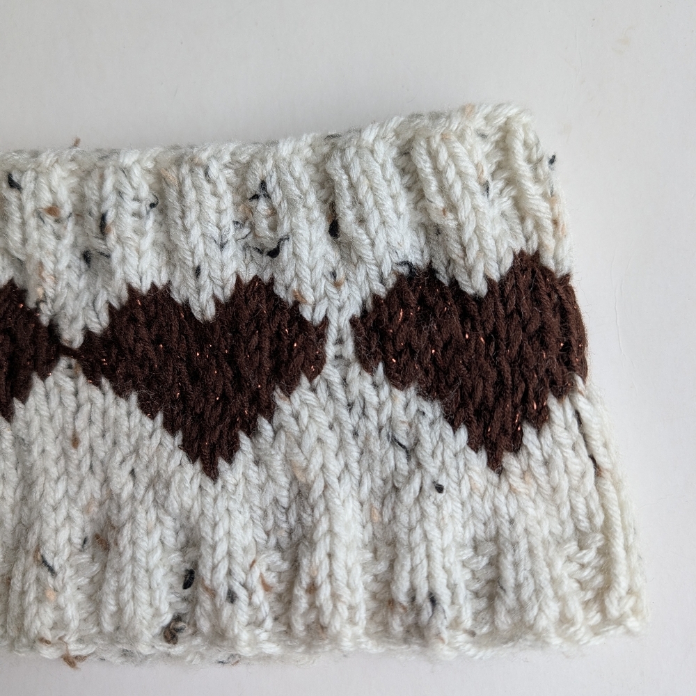 Headband Earwarmer Hand Crafted Knit White Heart Valentines - Picture 10 of 13